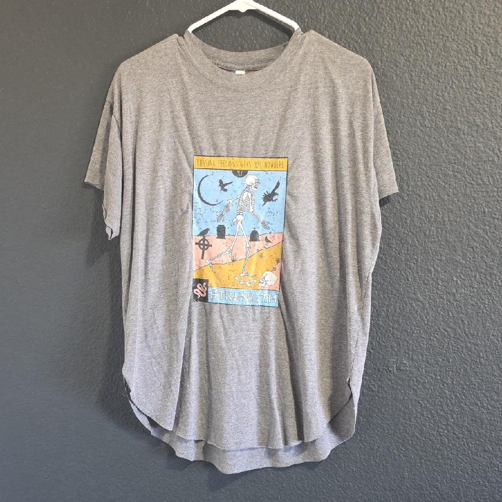 Gray Short Sleeve Graphic Tee - Strength Print